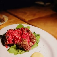 カルネジーオ イースト - 