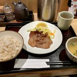 牛たん朝定食500円