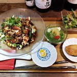 自然派中華 クイジン - よだれ鶏と無花果の冷麺和えそば 黒ごま麺セット