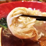 自然派中華 クイジン - 南高梅と赤紫蘇､手操り湯葉､蒸し鶏の冷製スープ麺　手操り湯葉リフト