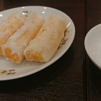 菜香新館 - 海老のウエハース巻き