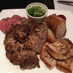 カンピオーネ - 飲み放題付き4000円のコース　肉盛りプレート（3人前）