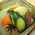 駿河屋 - うな重に付くお新香