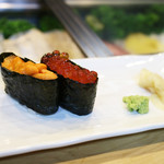 すし物語季の風 - 雲丹といくら