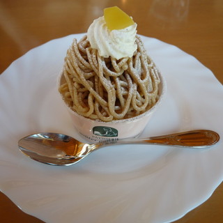 アン・グーテ・ア・ラ・カンパーニュ_0