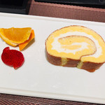 ハル ヤマシタ 大阪梅田 - はちみつロールケーキ