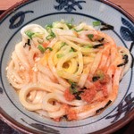 宮武讃岐うどん - しっかり混ぜて、明太釜玉いただきま〜す