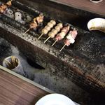 ニューカヤバ - セルフ焼き鳥です。
      なかなか難しいです。