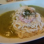 カフェ ド サンク - スモークサーモンの冷製パスタ～きゅうりのソース～