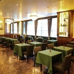 Bicerin - 落ち着いた店内