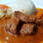 エコ ロロニョン - アジデシ（ラム肉のピーナッツチリソース）
