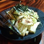 鉄鍋居酒屋 黒花火 - 塩キャベツ(追加)