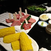 焼肉専科 肉の切り方 日本橋本店 - 