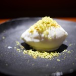 TACUBO - ミルクのジェラート、タピオカ