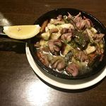 BARU 竹末 - 砂肝と原木椎茸のアヒージョ(700円)