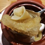 中国菜 火ノ鳥 - 乾物の魚の浮袋と白木耳､貝柱の蒸し煮スープ　二種類の魚の浮袋