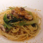 リストランテ G - 鰯のコンフィと三つ葉のメッツェリングイーネ　ボッタルガを削って