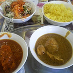 印度屋キッチン・ダバ - ベジタブルカレーとチキンカレー
