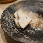 鮨 なんば - 下田黒あわび、神奈川鴨居のたこ