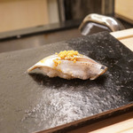 鮨 なんば - コハダ　　　38℃/21℃