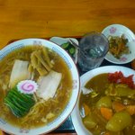 やまね食堂 - ラーメン600円+ミニカツカレー450円＝　1050円