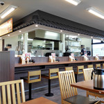 からやま - 店内