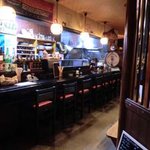 遊水 - 入り口から見た店内