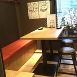 あなごや 炭火 ざく - 内部