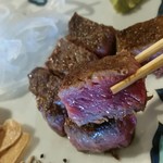 横浜うかい亭 - うかい特選牛ステーキ、ミディアムレア。