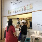 MIL PRESSO - 店舗前