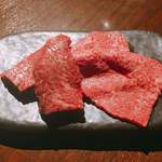 炭火焼肉 ふちおか - 塩のお肉 ハラミ/ブリスケ