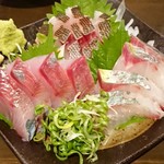 飲んべぇ食堂 らくだ屋 - お刺身３点盛り