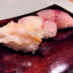 日々魚数寄 東木 - 寿司3貫…生の鯖、イサキ、バイ貝