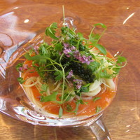 ラ・ターチ - 稲美町のトマトのカッペリーニ（細長いパスタ）ジュンサイ 海ブドウ セロリ コリアンダー
