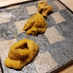 鮨 なんば - 熊本の天草 佐賀の唐津 福岡の糸島の雲丹の食べ比べ