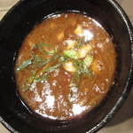 つけ麺 五ノ神製作所 - 海老つけ麺つけ汁。デフォでも大きいメンマやチャーシューがごろごろ入っています