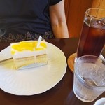 フランス菓子 イヴリーヌ - 