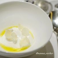 カンテサンス - 塩とオリーブ油が主役 山羊乳のババロア
