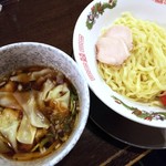 金町製麺 - 冷たい雲吞つけそば