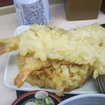 箱根そば - えび天は冷めてる割には美味しいです