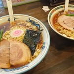 かまや食堂 - 大盛中華そばと中華そば