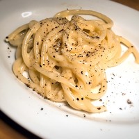 カルネジーオ イースト - チーズと胡椒のパスタ