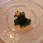 ウシマル - すずきのつるむらさきソースかけ