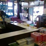 レストランまるほん - １F店内　土産物