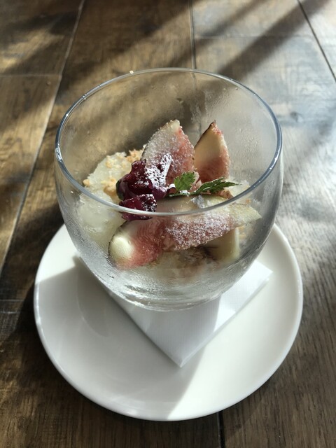 GINZA SIXで昼飲み』by kotorist : Ironbark Grill & Bar (アイアン