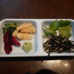 元祖 瓦そば たかせ - 香の物と薬味 2018.7.11