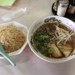 食道楽 - 半チャンラーメン600円