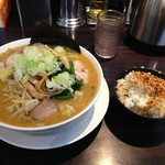 Ramemmizusawa - 濃厚野菜味噌と無料ライス