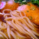 カドヤ食堂 - カドヤ食堂 煮干醤油そば 麺アップ