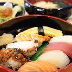 三笠寿司 - ランチの寿司定食９００円